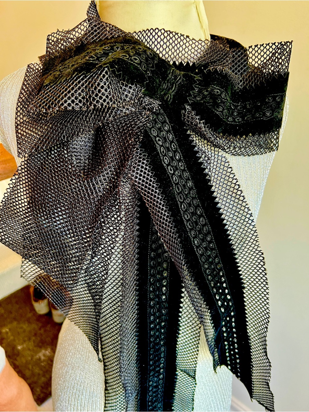 Belt bustle bow lace spectacular Erin Cole NWT black gothic dramatic!